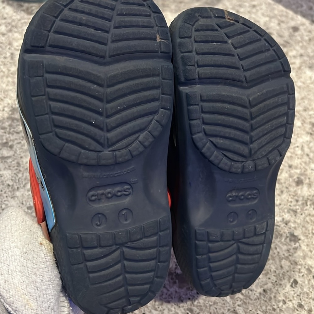 Marvel Crocs - Picture 5 of 5